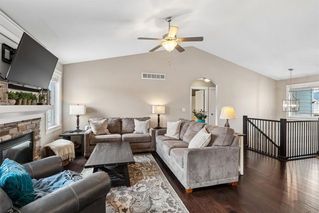 14818 Coyote Drive, Urbandale, IA 50323