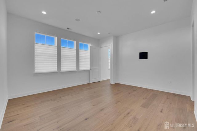 30 Ross Lane, Cranbury, NJ 08512