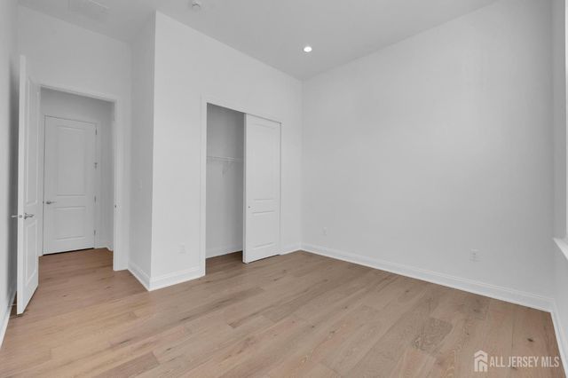 30 Ross Lane, Cranbury, NJ 08512