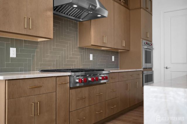 30 Ross Lane, Cranbury, NJ 08512