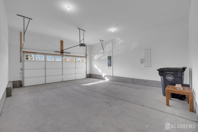 30 Ross Lane, Cranbury, NJ 08512