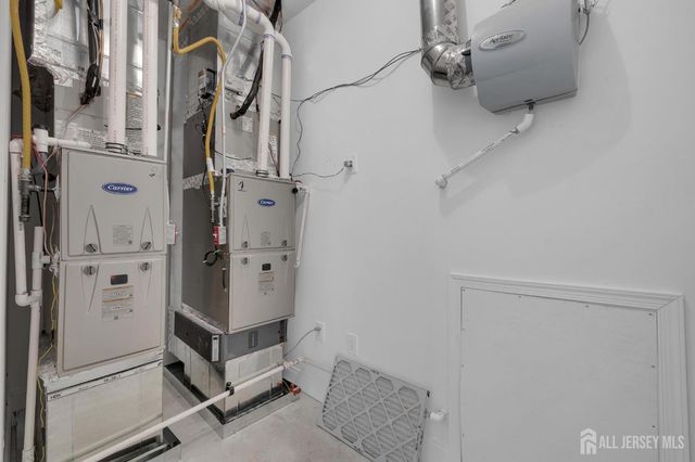 30 Ross Lane, Cranbury, NJ 08512