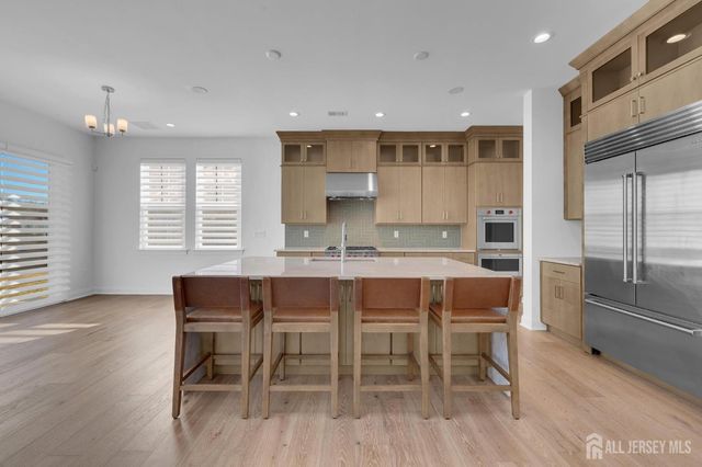 30 Ross Lane, Cranbury, NJ 08512