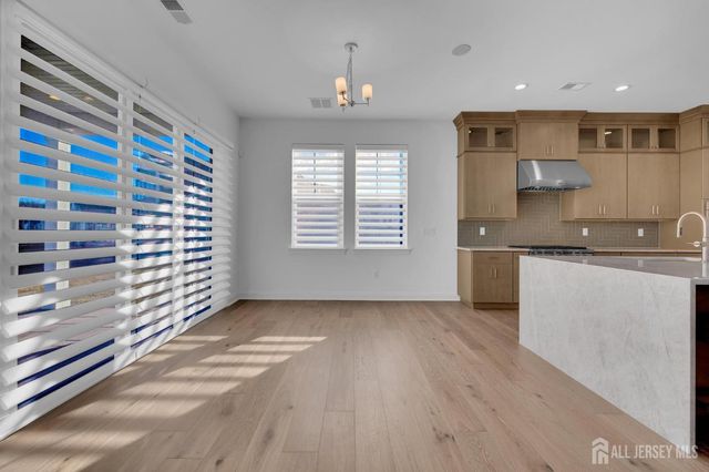 30 Ross Lane, Cranbury, NJ 08512