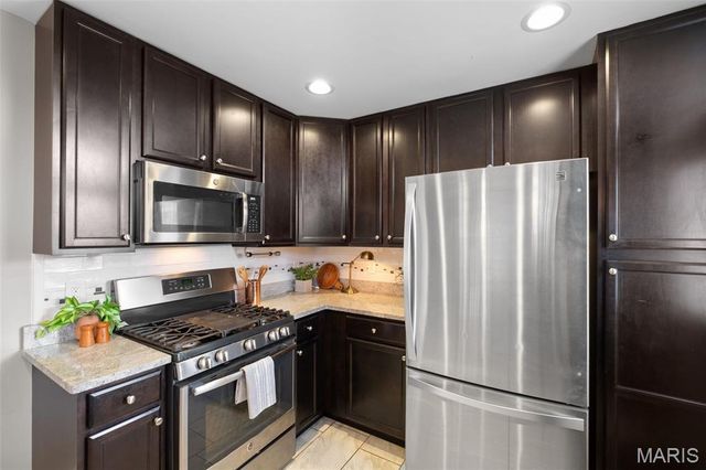 6546 Arsenal Street, St Louis, MO 63139