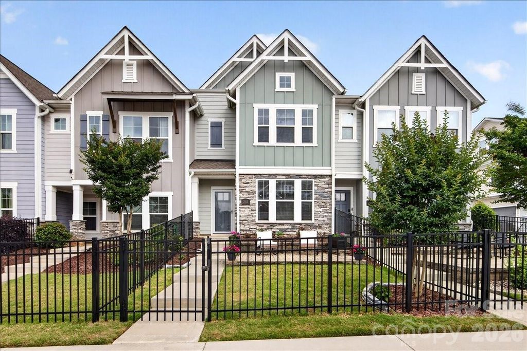 2510 Lydia Avenue, Charlotte, NC 28205