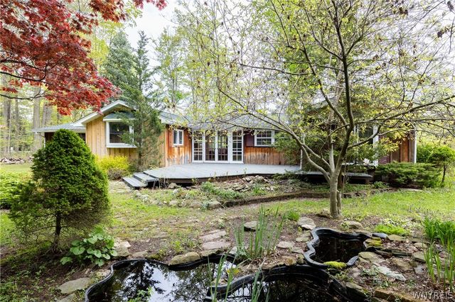 410 Chairfactory Road, Elma, NY 14059
