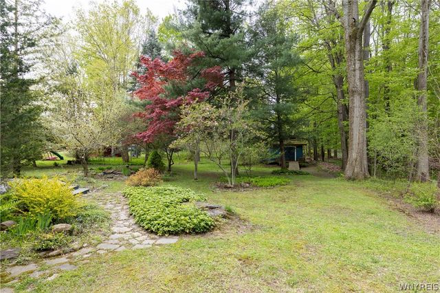 410 Chairfactory Road, Elma, NY 14059