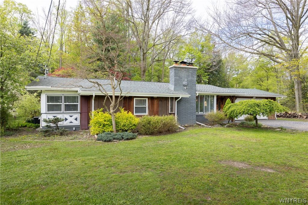 410 Chairfactory Road, Elma, NY 14059