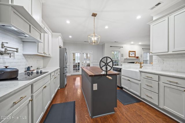 2141 Autumn Drive, Kinston, NC 28501