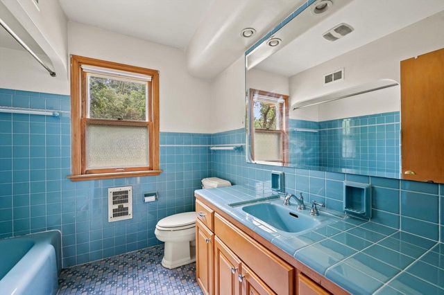 3366 S 35th STREET, Milwaukee, WI 53215