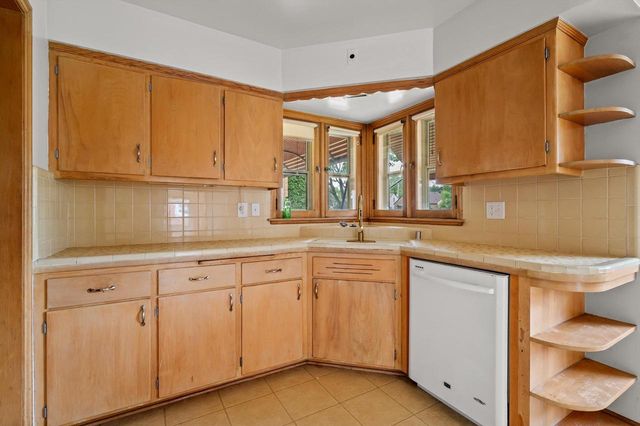 3366 S 35th STREET, Milwaukee, WI 53215