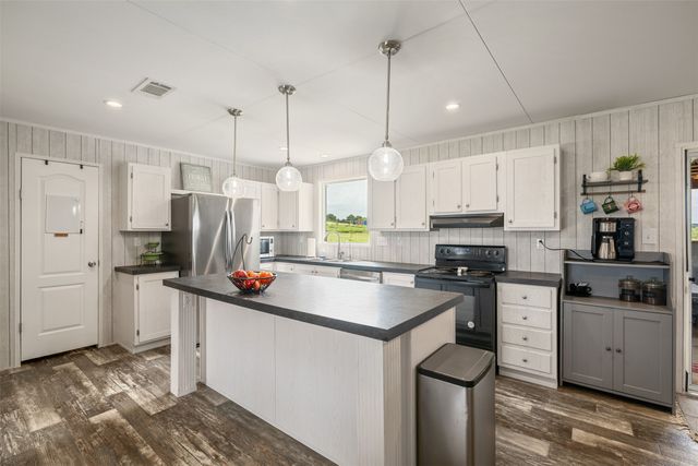 141 Kid Road, Boyd, TX 76023