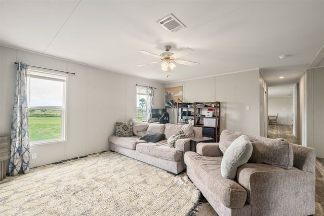 141 Kid Road, Boyd, TX 76023