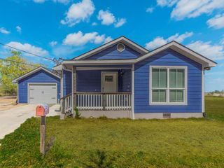 1409 4th ST, Lockhart, TX 78644