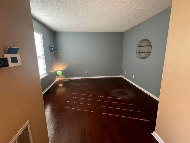 8 Red Maple Court, Little Rock, AR 72211