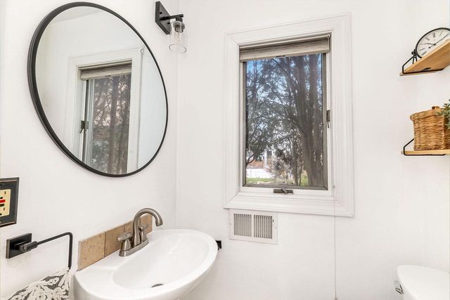 5045 Idlewild AVENUE, Milwaukee, WI 53217