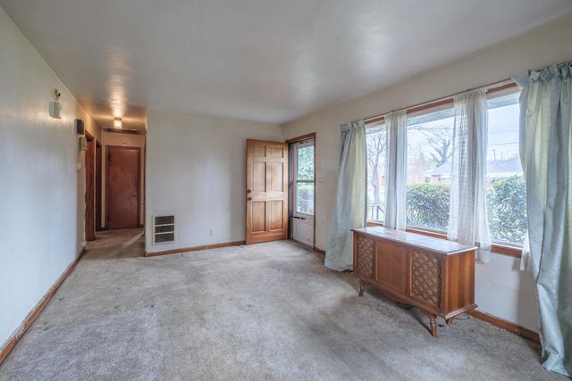 1629 Golfside AVE, Roanoke, VA 24017