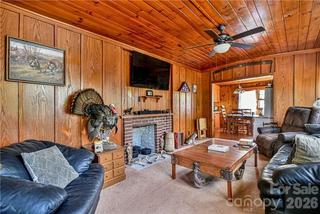415 Weaverville Road, Asheville, NC 28804