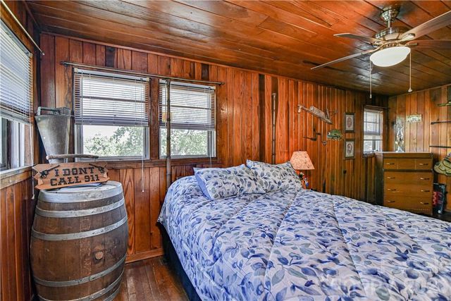 415 Weaverville Road, Asheville, NC 28804