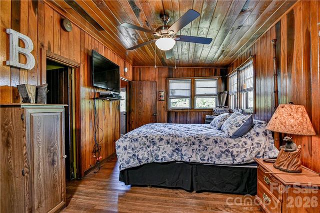 415 Weaverville Road, Asheville, NC 28804