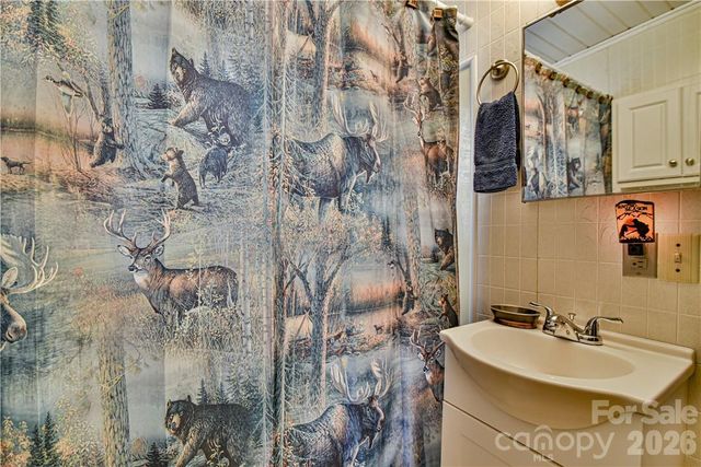 415 Weaverville Road, Asheville, NC 28804