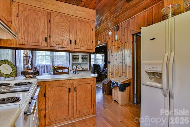 415 Weaverville Road, Asheville, NC 28804