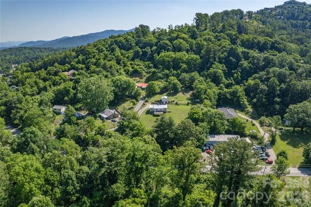 415 Weaverville Road, Asheville, NC 28804