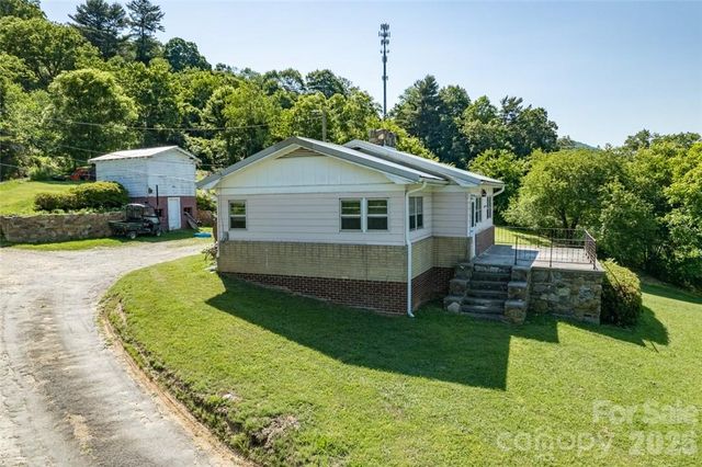 415 Weaverville Road, Asheville, NC 28804