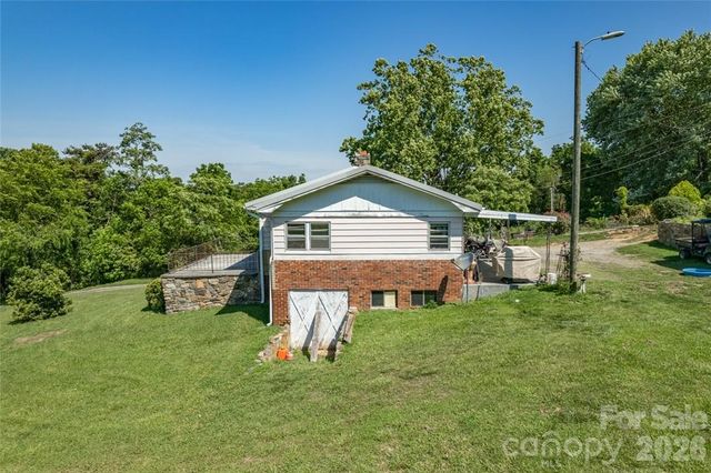 415 Weaverville Road, Asheville, NC 28804