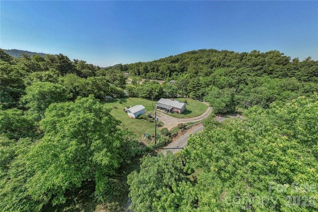 415 Weaverville Road, Asheville, NC 28804