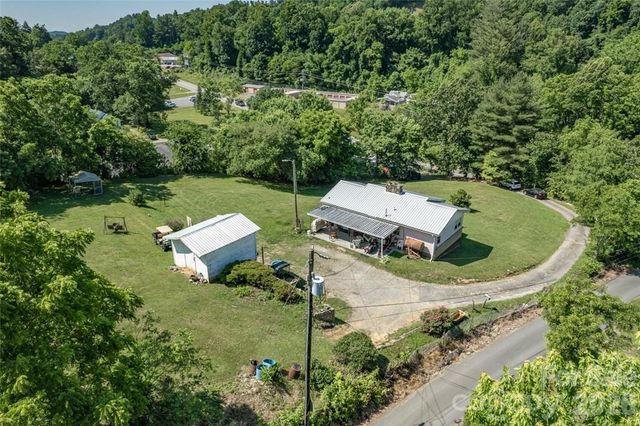 415 Weaverville Road, Asheville, NC 28804