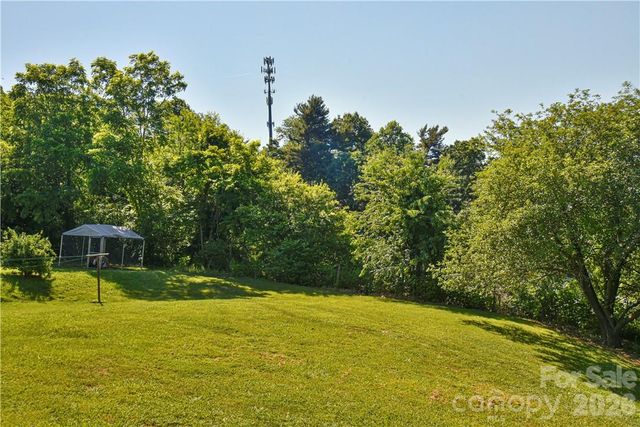 415 Weaverville Road, Asheville, NC 28804