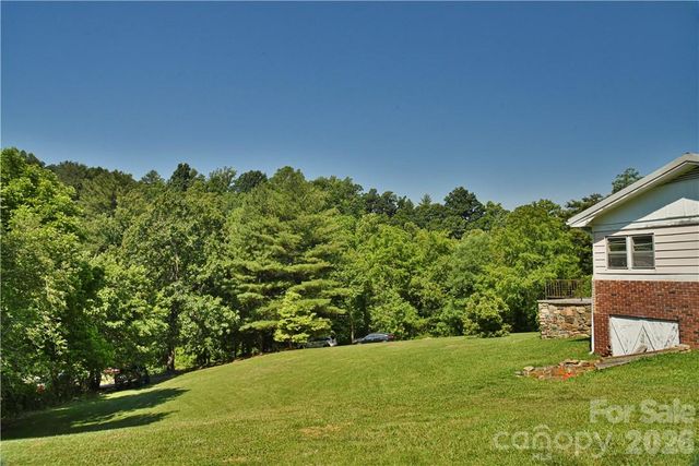 415 Weaverville Road, Asheville, NC 28804