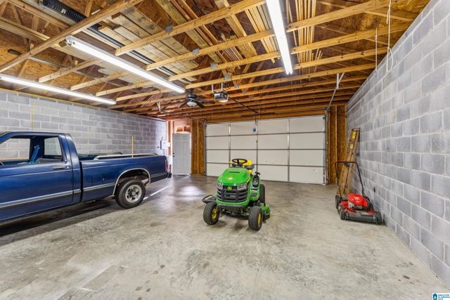 910 TWIN BLUFFS DRIVE, Springville, AL 35120