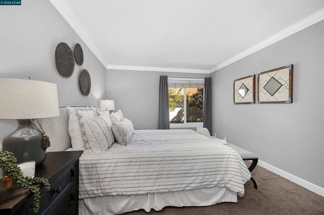 825 Oak Grove Rd 46, Concord, CA 94518