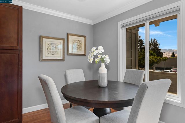 825 Oak Grove Rd 46, Concord, CA 94518