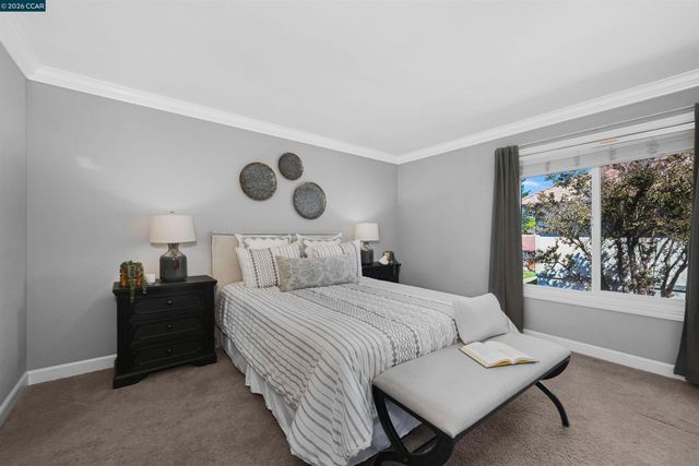 825 Oak Grove Rd 46, Concord, CA 94518