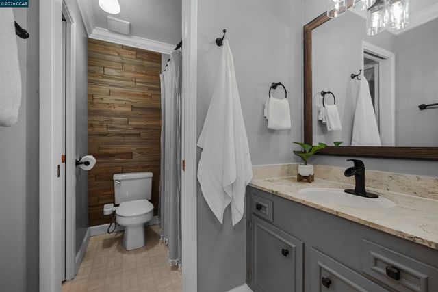 825 Oak Grove Rd 46, Concord, CA 94518