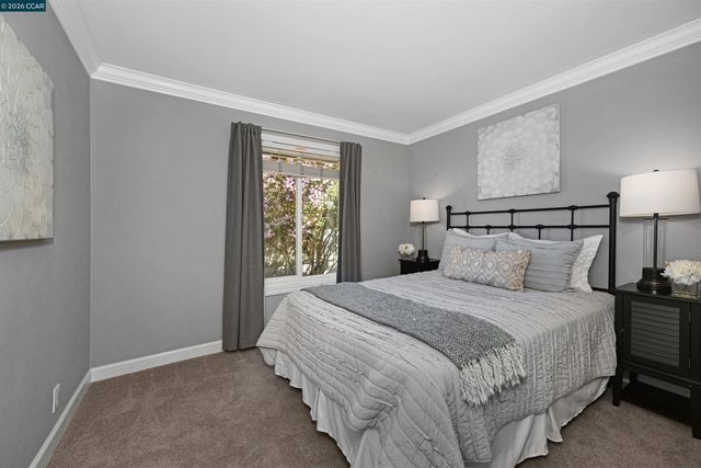 825 Oak Grove Rd 46, Concord, CA 94518