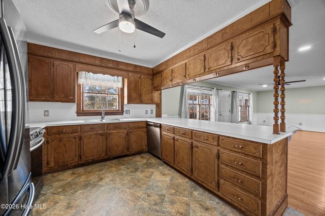 737 Pocosin Road, Winterville, NC 28590