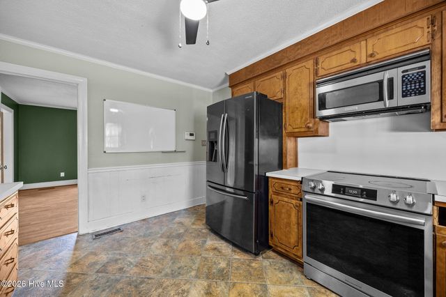 737 Pocosin Road, Winterville, NC 28590