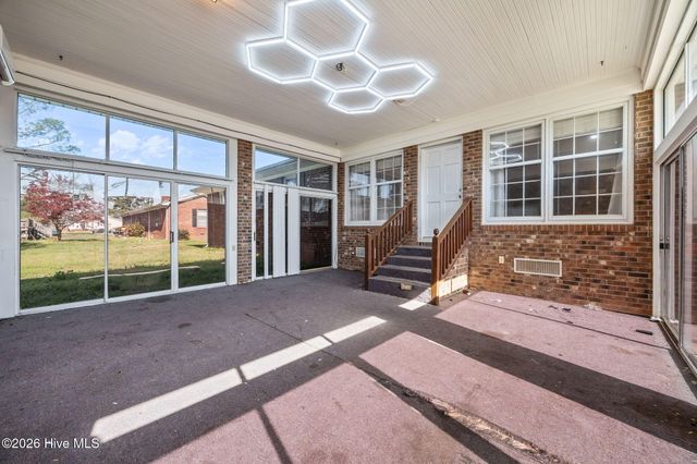 737 Pocosin Road, Winterville, NC 28590