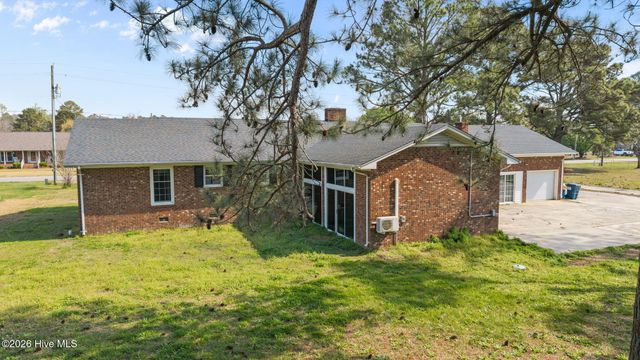 737 Pocosin Road, Winterville, NC 28590