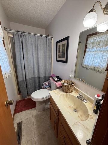 541 W GRANT Street, Maryville, MO 64468