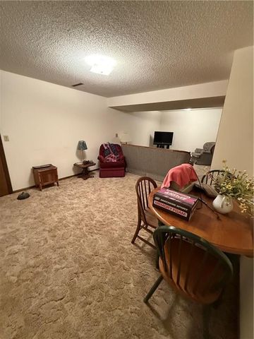 541 W GRANT Street, Maryville, MO 64468