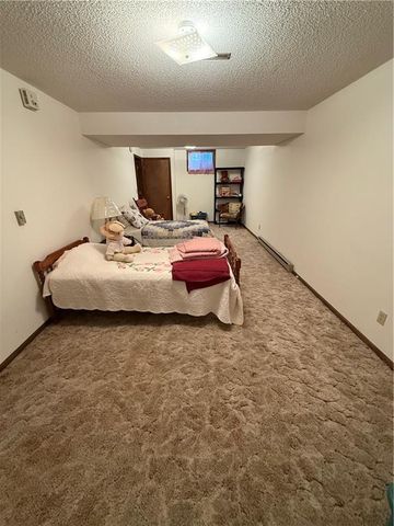 541 W GRANT Street, Maryville, MO 64468