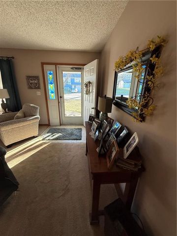 541 W GRANT Street, Maryville, MO 64468