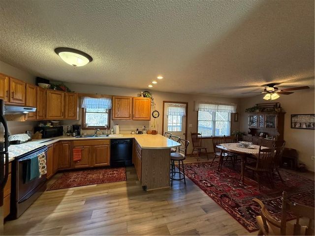 541 W GRANT Street, Maryville, MO 64468