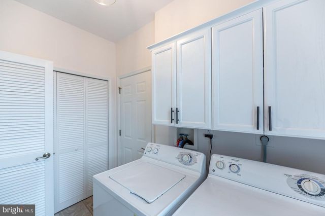 21 HUNTERS WAY, Glen Mills, PA 19342